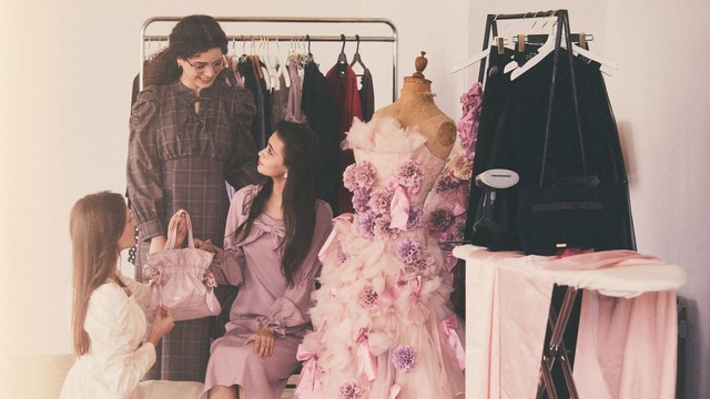 【Maison de FLEUR cinema】公開中の架空の映画　Film.03 『trois sœurs （三姉妹の絆）』