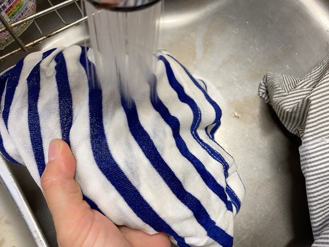 【ワークマン　レディースサーバーバスクハーフシャツ】流水でキレイに！