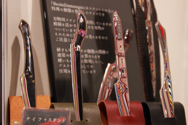 【yuya】もともとはナイフを制作していたyuyaさん。レザークラフト系でも活躍するyuyaさんの作品は、オリジナリティーに溢れている。