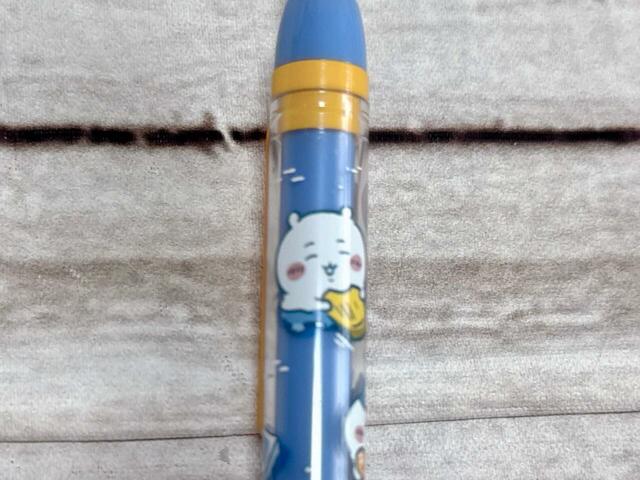 二重軸で涼しげな印象。「サイダーフルーツポンチ湧きどころ編」でパイナップルを浮き輪がわりにするちいかわ♪