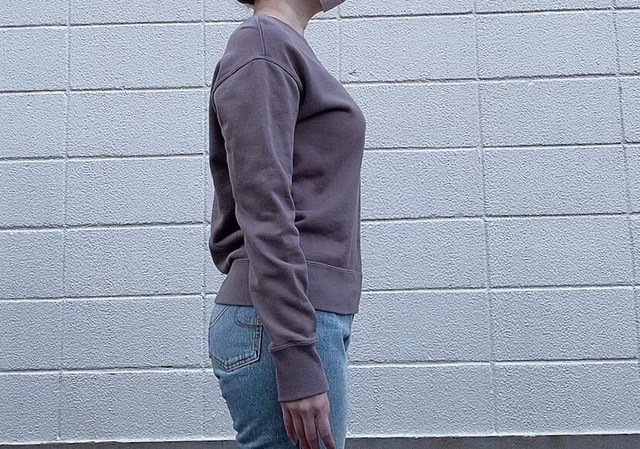 【UNIQLO】ディズニーファーリーフレンズ スウェットシャツ とんすけ（長袖） ／Sサイズ着用