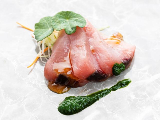 初鰹のマリネ 千葉産柚子ポン酢醤油風味 東金産柚子胡椒風味の小松菜のクーリー