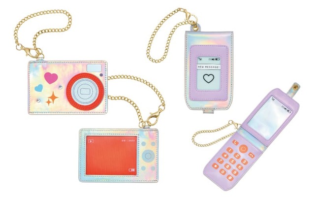 【PLAZA】「IDケース ガラケー」￥2,310、「IDケース デジカメ」￥2,200