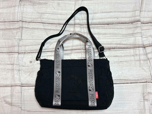 ストラップをつければショルダーバッグに変身！