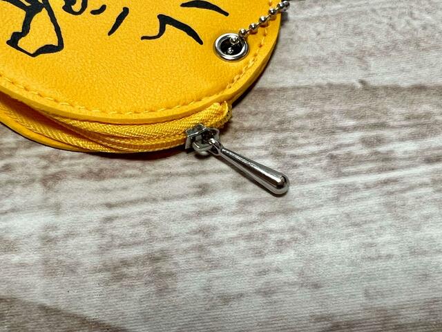 ファスナートップはシルバー