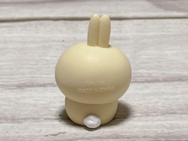 うさぎの後ろ姿といえばふんわりまんまるのしっぽ♪