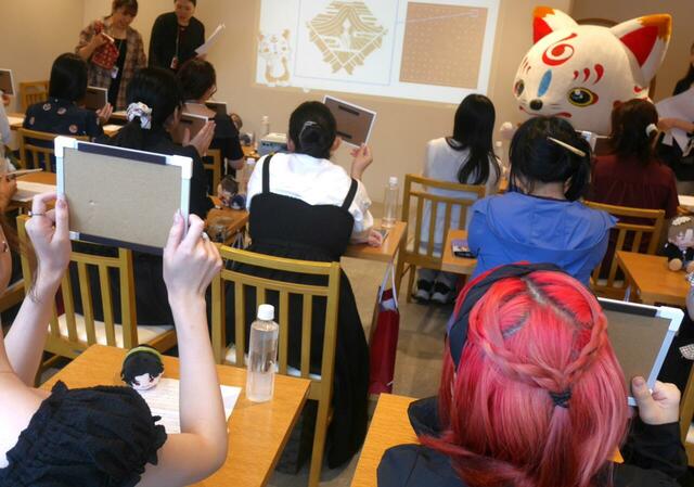 【ベルメゾンのキャラ推せち】 「おせち・一段重『刀剣乱舞ONLINE』」試食会|クイズ大会では全問正解者も!