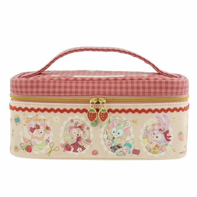 ポーチ 3,800円｜東京ディズニーリゾート「ダッフィー＆フレンズのハートフェルト・ストロベリーギフト」スペシャルグッズ｜販売店舗：東京ディズニーシー「マクダックス・デパートメントストア」｜発売日：2024年1月15日（月）