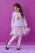 トレーナー ￥12,980、スカート ￥16,280｜ANNA SUI mini『塔の上のラプンツェル』