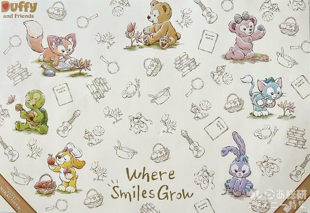 7人がそろった！可愛すぎるランチョンマット（紙シート）【“ダッフィー＆フレンズのウェア・スマイル・グロウ” カントニーズランチ】