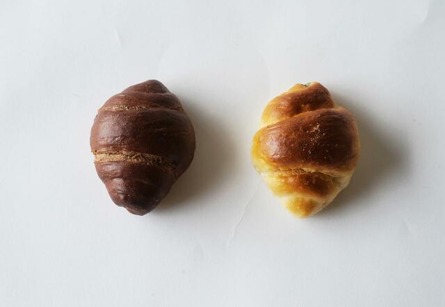 ”チョコレートの塩パン”と”白トリュフの塩パン”