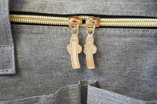 ファスナーの引き手にはニョロニョロがいる【MOOMIN(ムーミン)保冷ができるピクニックバッグBOOK】価格:2,992円(税込)