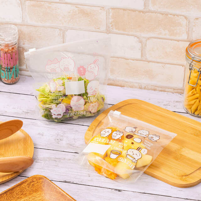 【ちいかわらんど 新宿店】「スライドジッパー保存袋」/食品を入れてもOK