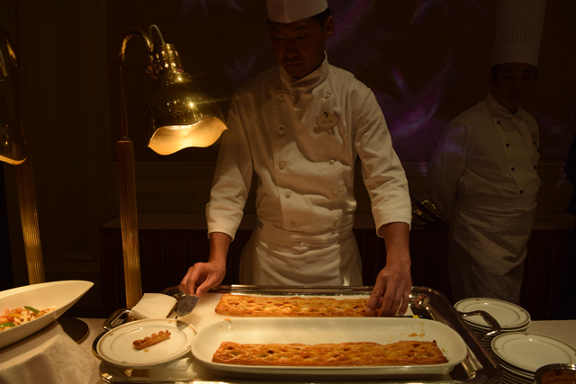 豪華なお料理が登場