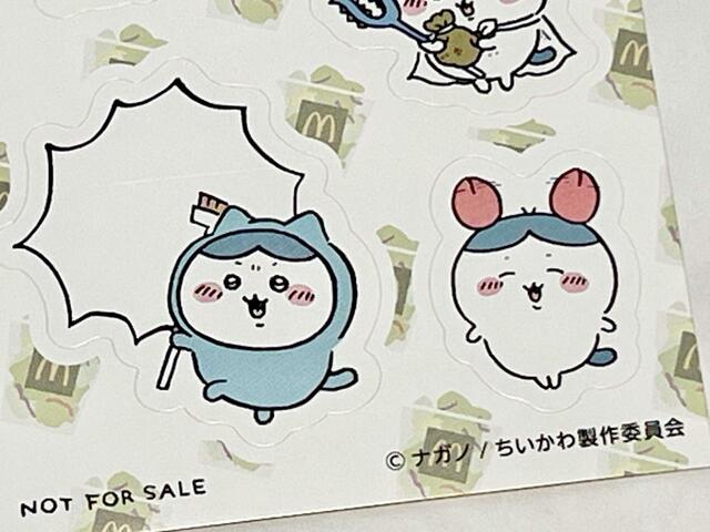 【マクドナルド　ハッピーセット「ちいかわ」】お馴染みの「なんとかなれーッ」の吹き出しは自分で描いて楽しめる仕様に。カニのカチューシャをつけたハチワレもかわいい…！