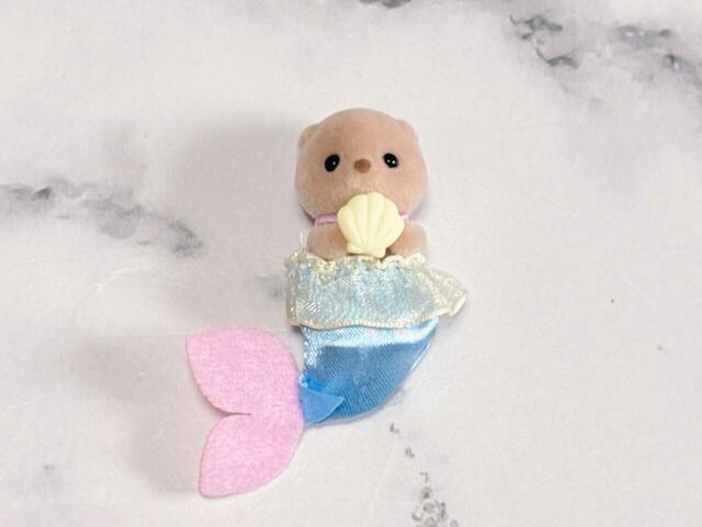 マーメイドのしっぽをイメージしたドレスを着ている赤ちゃんがかわいすぎる〜！