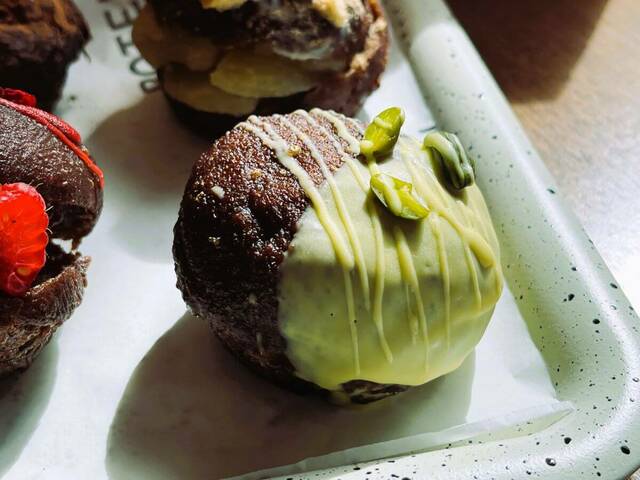 POTERI生ドーナツ「ピスタチオ」570円