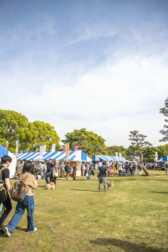 【YOKOHAMA GOGO DOG FES 2024 Autumn】「ゴーゴーマルシェ」愛犬に喜ばれるフードやウェア、ペットカーなどが出店