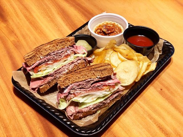 USDAプライムリブアイローストビーフサンドウィッチ