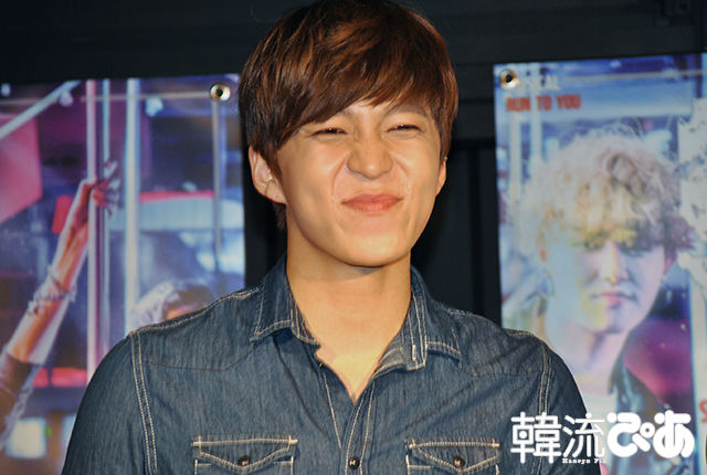 笑顔のスヒョン(U-KISS) / 『RUN TO YOU～Street Life～』会見