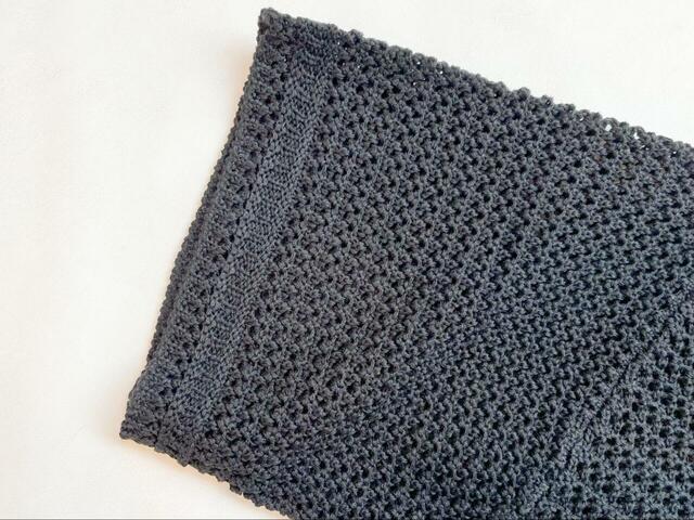 【GU 透かし編みニットシャツ】シャツとスカートは別売りですが、カラーをそろえればセットアップとして着られます