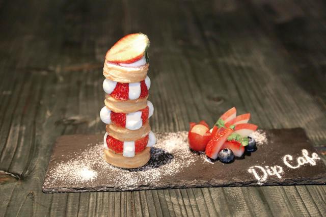 Dip Cafe（ディップ カフェ）【岐阜／岐阜】苺のミルフィーユタワー（700円）