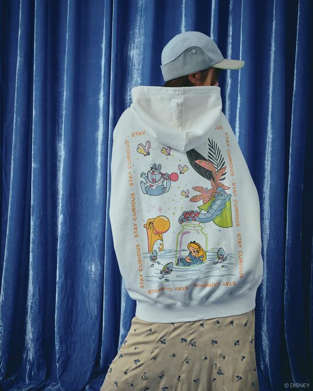 OVERSIZED HOODIE/ALICE￥8,998｜Disney SERIES CREATED by MOUSSY 星乃夢奈氏限定コレクション