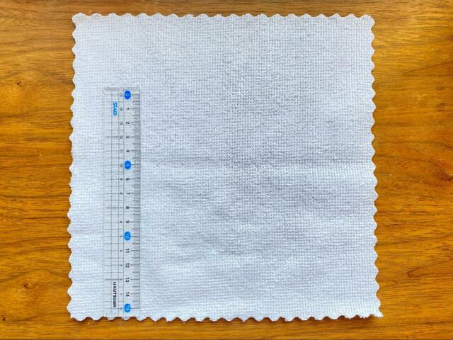 【ニトリ 使い捨てマイクロファイバークロス(20枚入り)】サイズは22cm×22cm