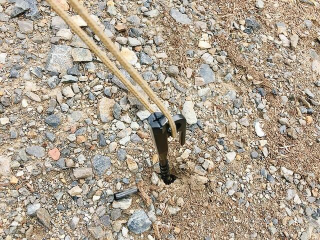 【ワークマン 電動ドライバー対応スクリューペグ 25cm】鋳造のペグ