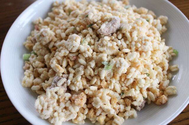 【ロピア　どデカ盛り炒飯750g入り：399円】具もたっぷり入っています