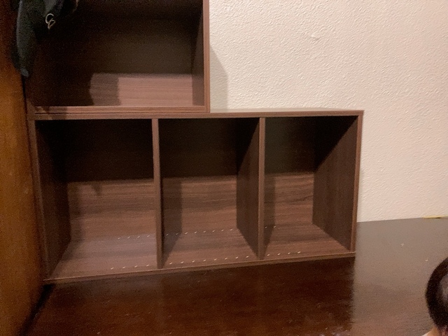 【カインズ カラーボックス 可動棚収納ボックス 3段とシングルボックス】絵本やおもちゃを整理していきます