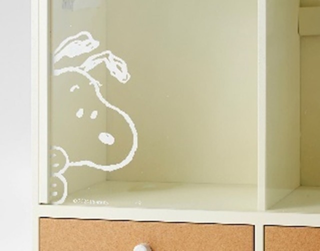 【スヌーピー×ベルメゾン「ぬいぐるみ＆衣装収納ケース『スヌーピー』」】ほこり予防のためのアクリル扉つき