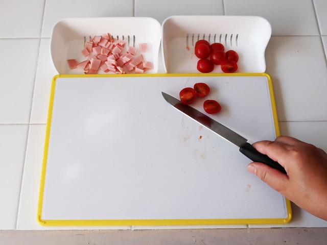 【まな板キャッチャー】細かい食材使用例4