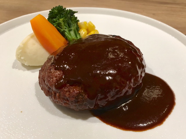 「最高級黒毛和牛100％フレッシュハンバーグ」（1個160g、1,200円＋税）