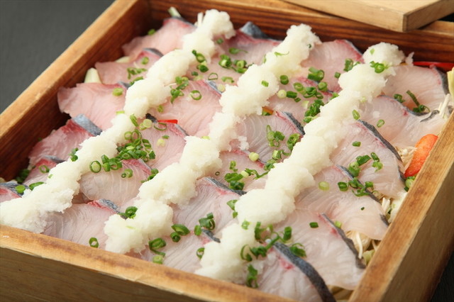 京町恋しぐれ ポン酢で食べるカンパチと季節野菜のせいろ蒸し