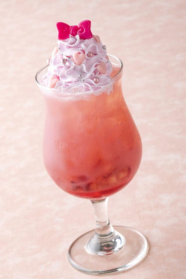 ディズニー・パルパルーザ“ミニーのファンダーランド”スペシャルドリンク｜ディズニーアンバサダーホテル「シェフ・ミッキー」｜提供期間：2024年1月9日（火）～4月7日（日）｜東京ディズニーランド「ディズニー・パルパルーザ」第1弾スペシャルイベント「ミニーのファンダーランド」