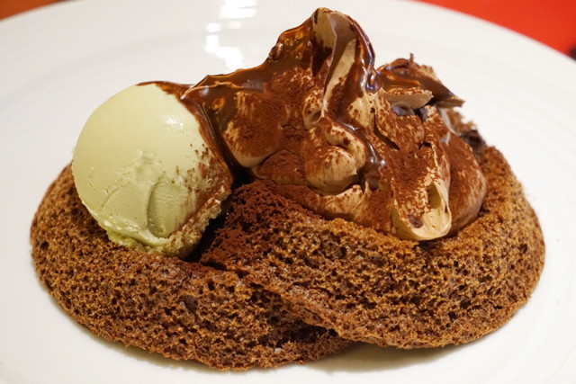 チョコレートくん／パティスリー デリーモ、チョコレートのパンケーキ