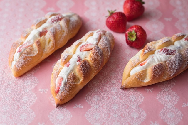 苺のミルクフランス