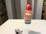 「イチゴのパブロバのパフェ」価格￥2200（税込）