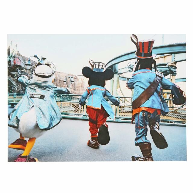 写真 500円|東京ディズニーリゾート・フォトグラフィープロジェクト「イマジニング・ザ・マジック」第2弾グッズ|東京ディズニーリゾート40周年“ドリームゴーラウンド”|発売日:2023年12月7日(木)|販売店舗:東京ディズニーランド「グランドエンポーリアム」、東京ディズニーシー「ヴァレンティーナズ・スウィート」