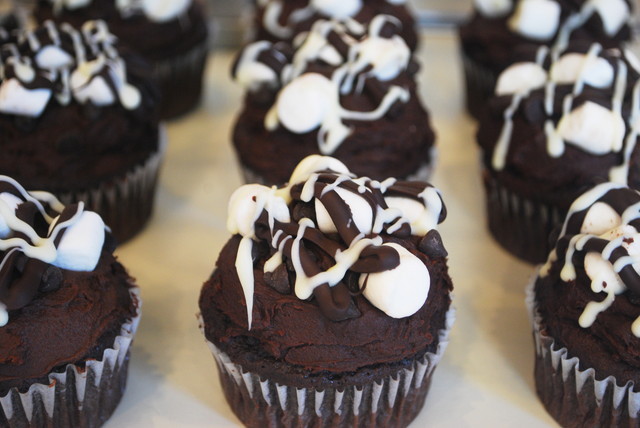 モナーク カップケーキ／「ロッキーロード」