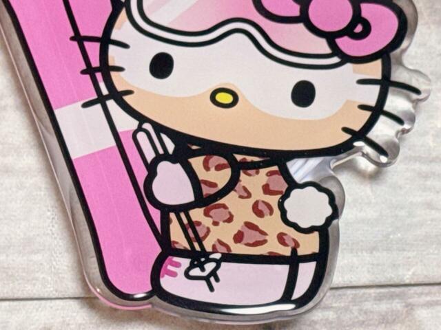 豹柄のスキーウェアにも注目です