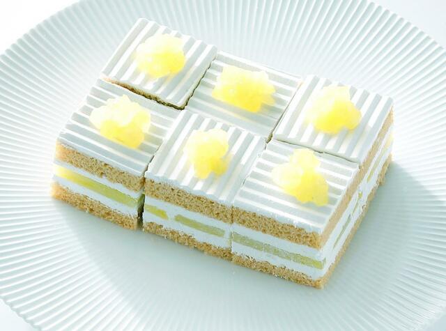 「スーパーメロンショートケーキ」＜大人 ￥6,200～/小学生￥3,500/幼児（4歳以上）￥2,500＞【スーパースイーツビュッフェ2024 ～ホテルでいちご狩り～】