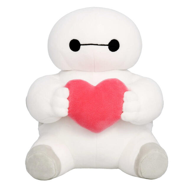 ぬいぐるみ 3,200円｜東京ディズニーリゾート「サマー・クールオフat Tokyo Disney Resort」ベイマックスグッズ｜販売店舗：東京ディズニーランド「グランドエンポーリアム」、東京ディズニーシー「エンポーリオ」｜発売日：2025年7月1日（火）