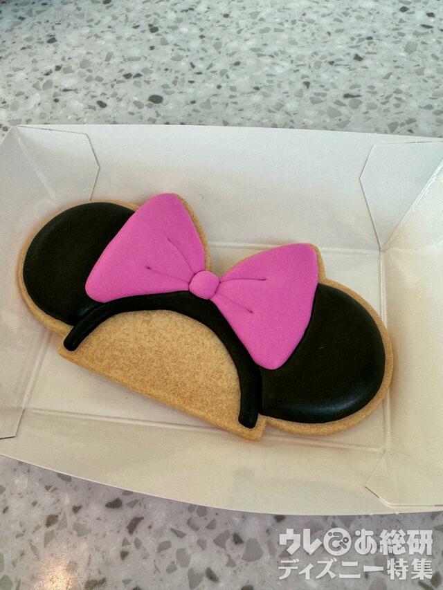 ミニーマウスのカチューシャクッキー(650円)