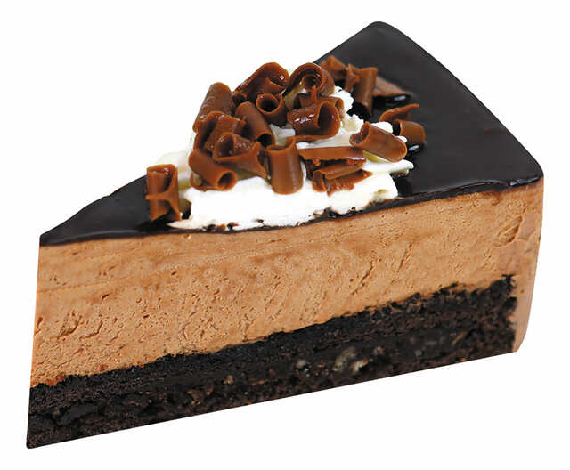 【不二家洋菓子店「裏不二家の日」】「ブラックチョコ生ケーキ」496円