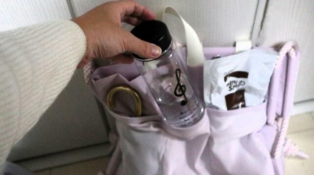 【セリア ドリンクボトル500】ジム用バッグに水とプロテイン粉末を入れる