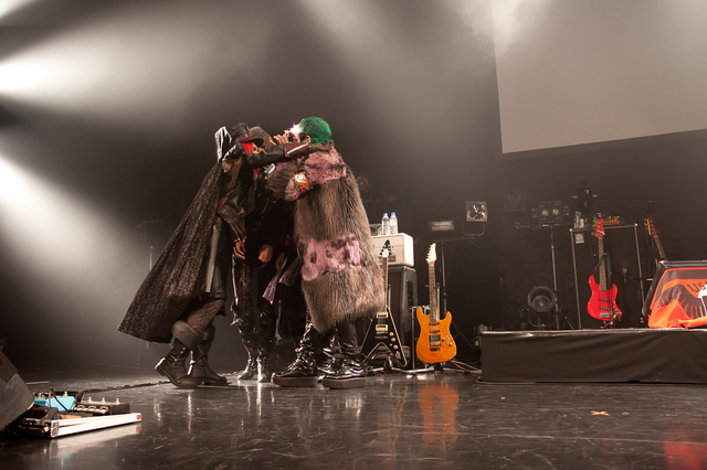 茶番中のえんそく（撮影・さわきみのり）