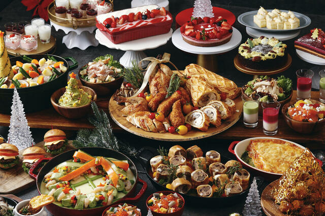 「CHEF’S GIFT クリスマスランチ&ディナーブッフェ」<期間:2025年11月10日~12月25日>【インターコンチネンタル 東京ベイで“ローストチキン”や“ターキーのパイ包み”が楽しめる「CHEF’S GIFT クリスマスランチ&ディナーブッフェ」開催!】