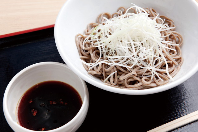 のぶや 霞が関コモンゲート店（霞が関）　ラー油つけそば 430円